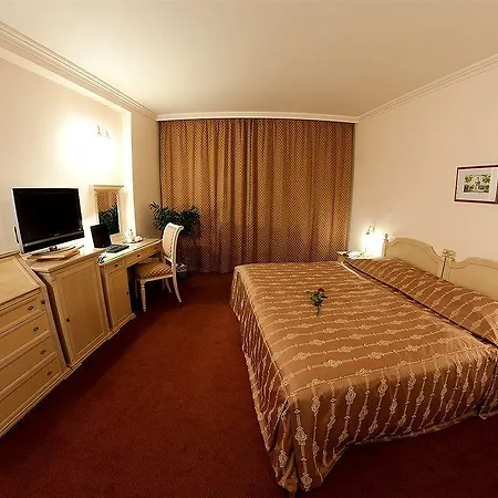 Otel Interhotel 4*