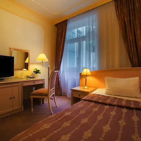 Interhotel